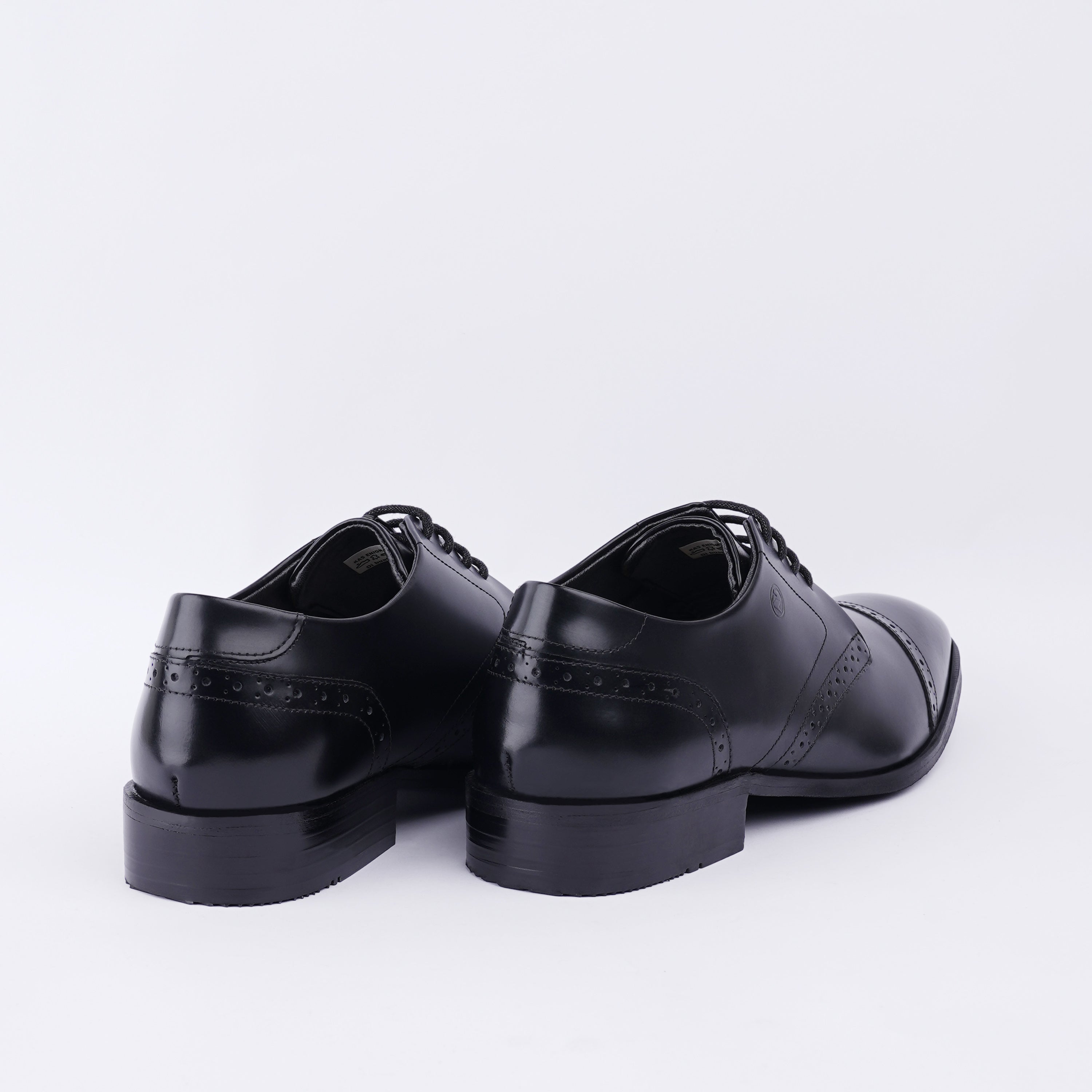 Rus tilida Jey Neylor porno komikslar Rus pornosi: Er va dost xotinini onlayn tarzda sikishdi